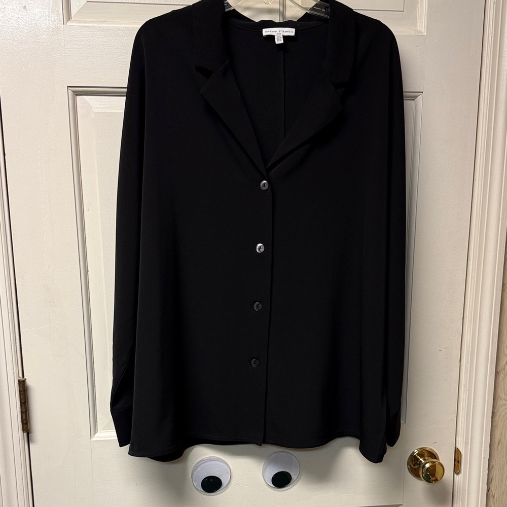Maison d’ Amélie XL black button-front notch collar silky stretch shirt NWOT